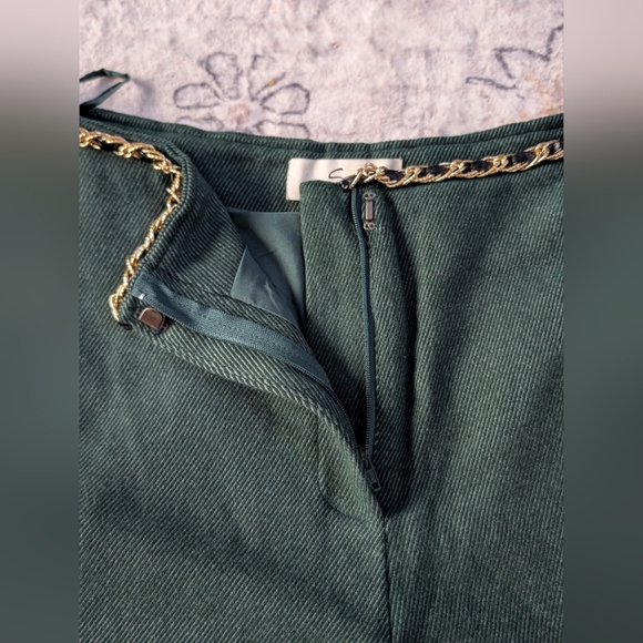 Elegant Green Jacket and Pants Combo with Gold Trim - Picture 6 of 16